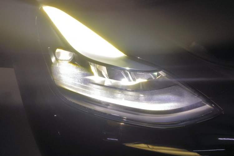 Used Tesla Model Y 2022 Revised Version Rear-Wheel Drive Right Front Headlight