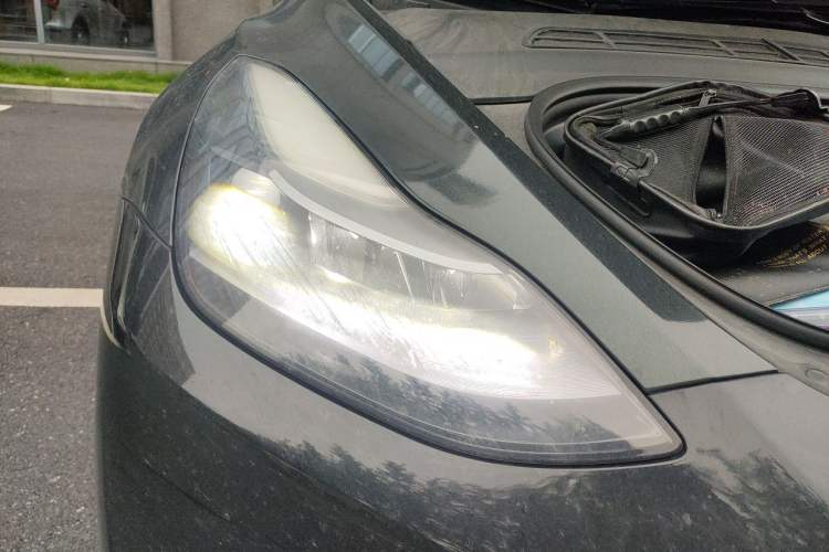 Used Tesla Model Y 2022 Long-Range All-Wheel-Drive Version Right Front Headlight