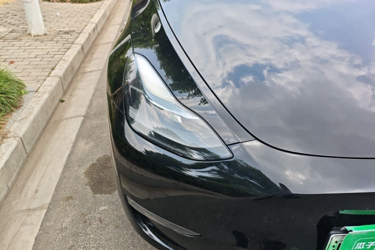 Used Tesla Model Y 2022 Long-Range All-Wheel-Drive Version Right Front Headlight