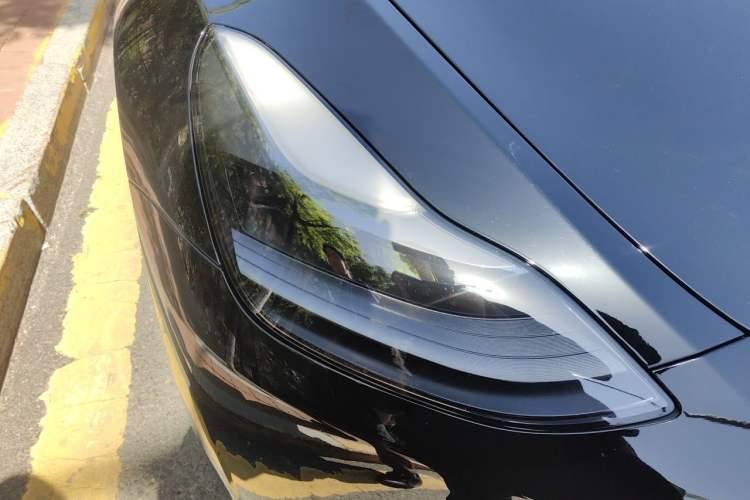 Used Tesla Model Y 2022 Rear-Wheel-Drive Version Right Front Headlight