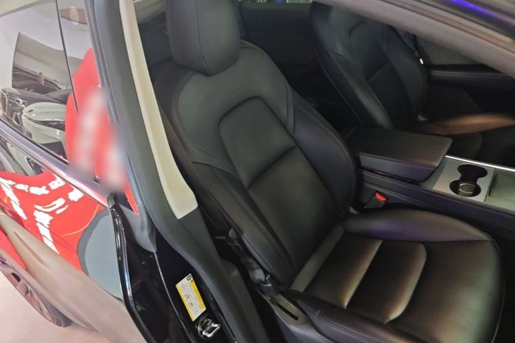 Used Tesla Model Y 2022 Rear-Wheel-Drive Version Right Front Seat