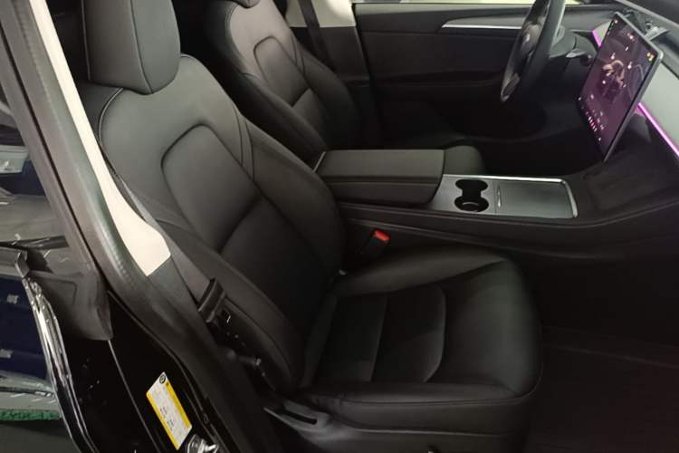 Used Tesla Model Y 2022 Rear-Wheel-Drive Version Right Front Seat
