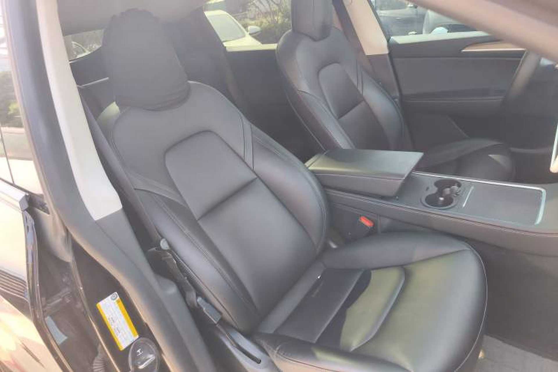 Used Tesla Model Y 2022 Long-Range All-Wheel-Drive Version Right Front Seat