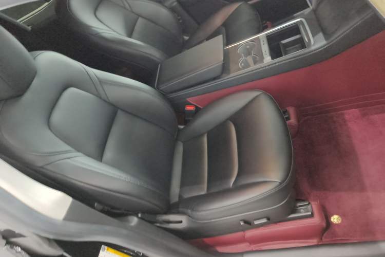 Used Tesla Model Y 2022 Rear-Wheel-Drive Version Right Front Seat