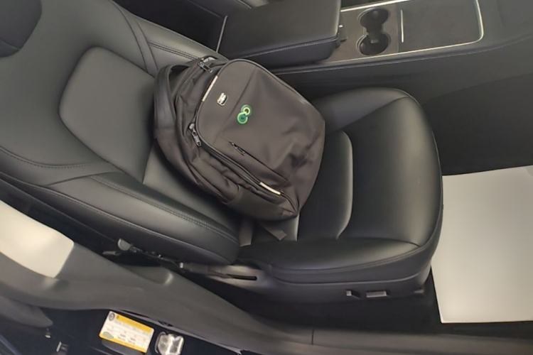 Used Tesla Model Y 2022 Long-Range All-Wheel-Drive Version Right Front Seat
