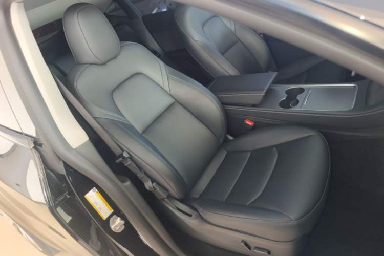 Used Tesla Model Y 2022 Rear-Wheel-Drive Version Right Front Seat