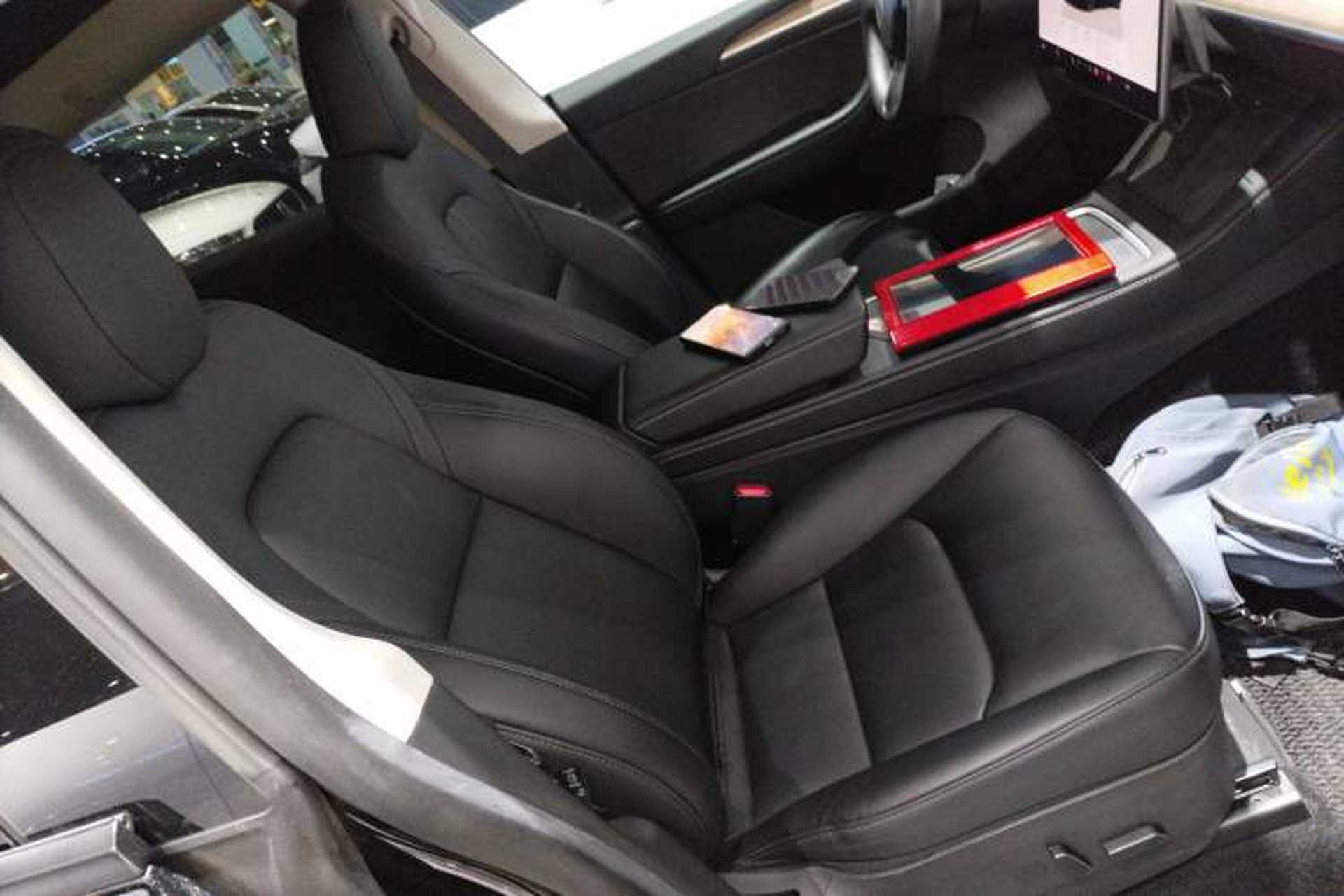 Used Tesla Model Y 2022 Rear-Wheel-Drive Version Right Front Seat