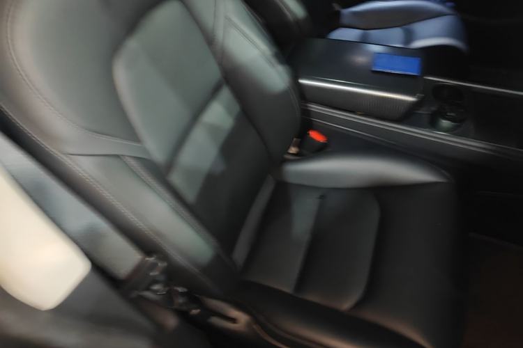 Used Tesla Model Y 2022 Long-Range All-Wheel-Drive Version Right Front Seat