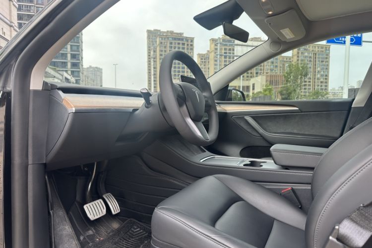 Used Tesla Model Y 2022 Performance High-Performance All-Wheel-Drive Version Right Front Seat