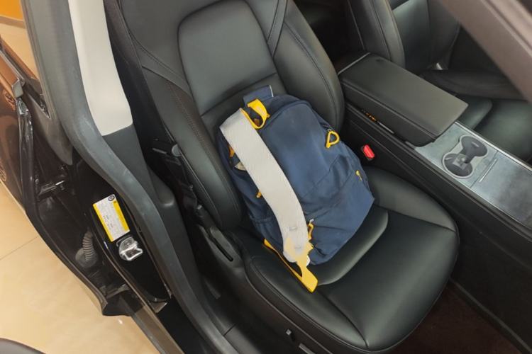 Used Tesla Model Y 2022 Rear-Wheel-Drive Version Right Front Seat