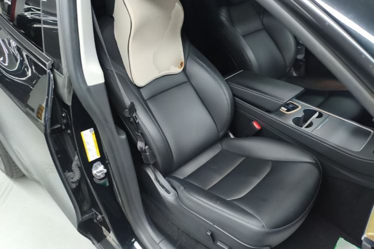 Used Tesla Model Y 2022 Performance High-Performance All-Wheel-Drive Version Right Front Seat