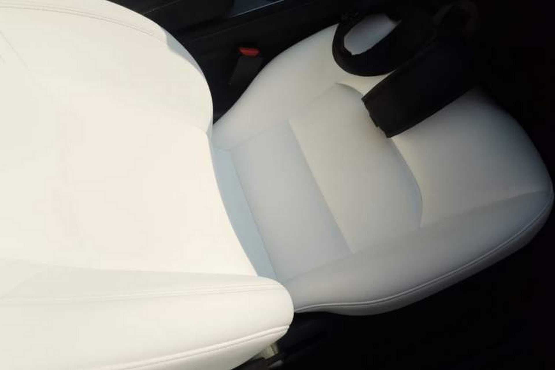 Used Tesla Model Y 2022 Rear-Wheel-Drive Version Right Front Seat