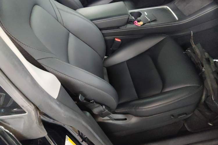 Used Tesla Model Y 2022 Revised Version Long-Range All-Wheel Drive Right Front Seat