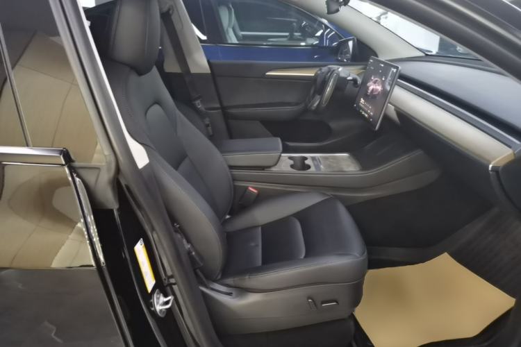Used Tesla Model Y 2022 Revised Version Long-Range All-Wheel Drive Right Front Seat