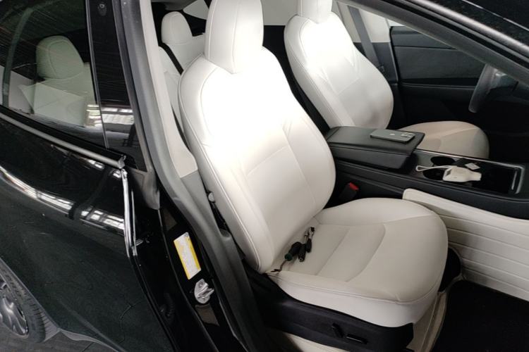 Used Tesla Model Y 2022 Performance High-Performance All-Wheel-Drive Version Right Front Seat