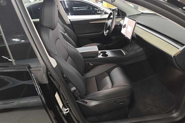 Used Tesla Model Y 2022 Revised Version Rear-Wheel Drive Right Front Seat
