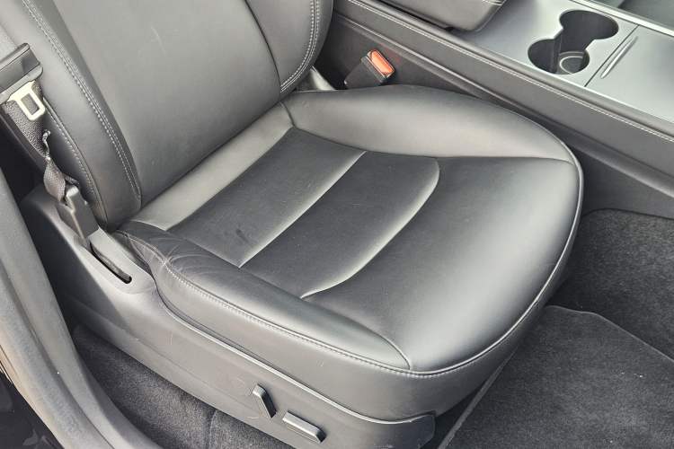 Used Tesla Model Y 2022 Revised Version Rear-Wheel Drive Right Front Seat
