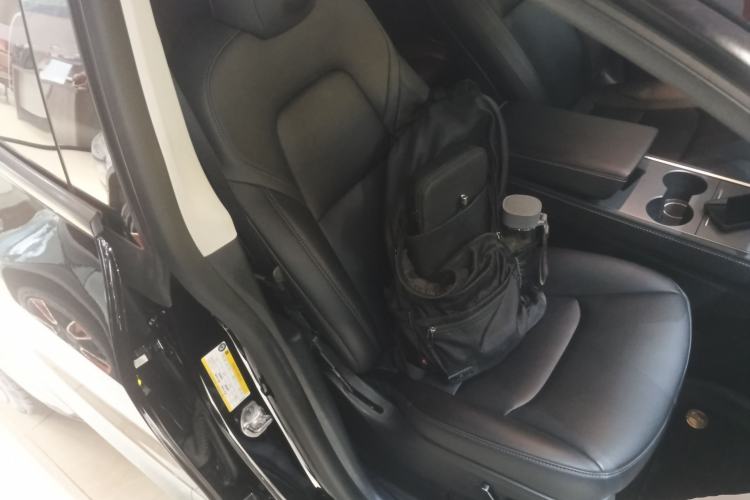 Used Tesla Model Y 2022 Rear-Wheel-Drive Version Right Front Seat