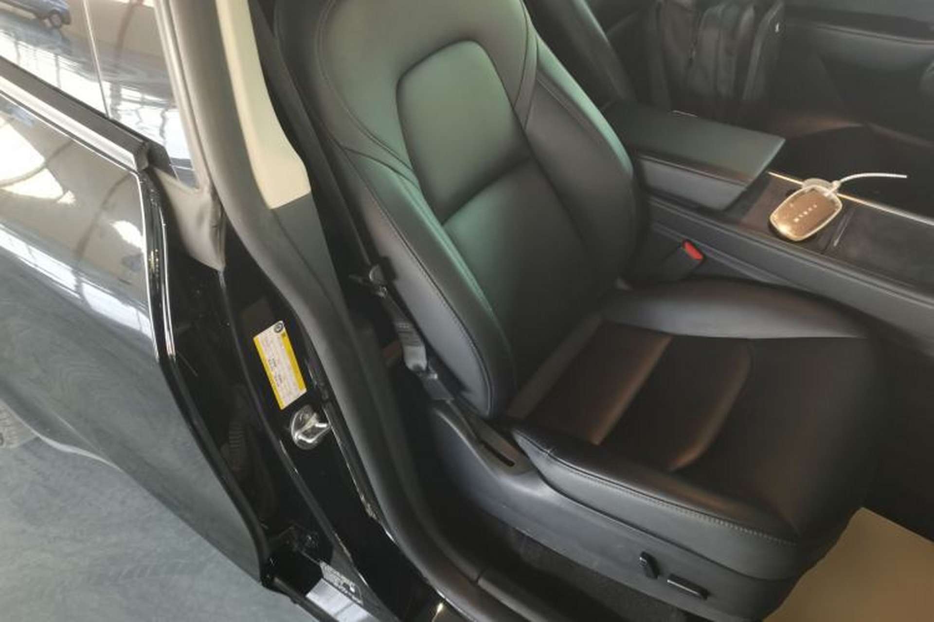 Used Tesla Model Y 2022 Rear-Wheel-Drive Version Right Front Seat