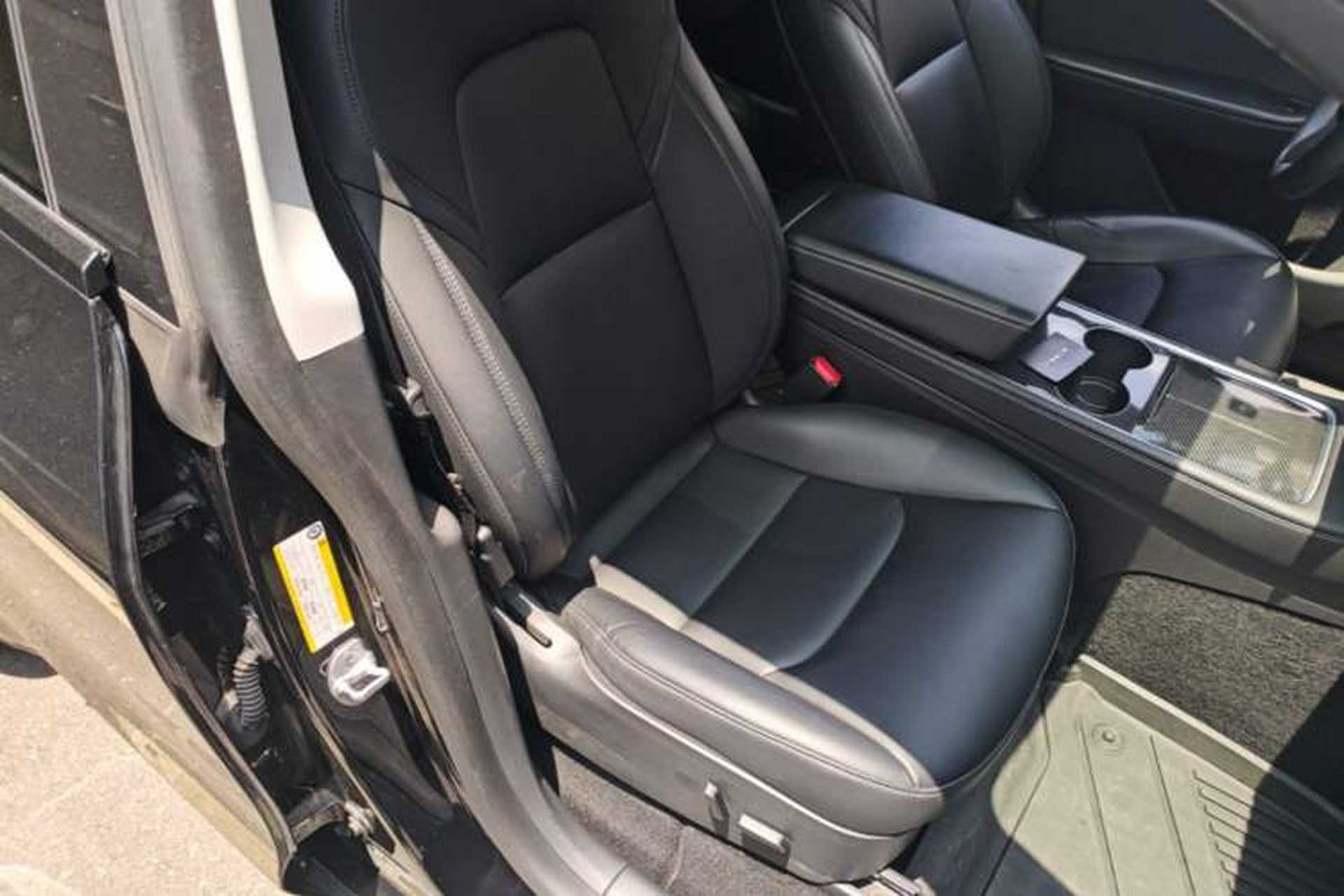 Used Tesla Model Y 2022 Long-Range All-Wheel-Drive Version Right Front Seat