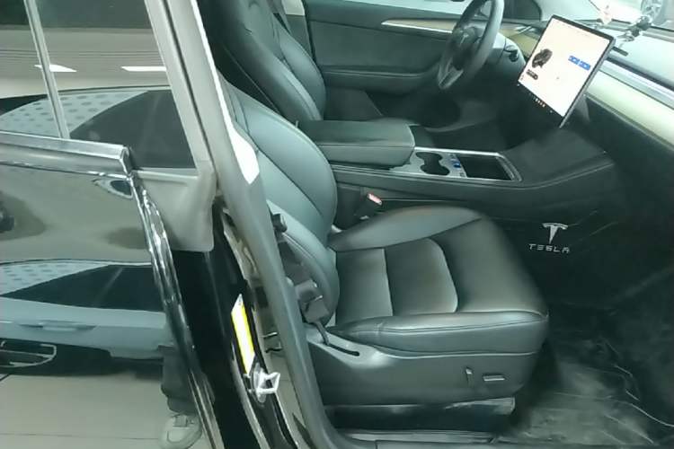 Used Tesla Model Y 2022 Revised Version Long-Range All-Wheel Drive Right Front Seat