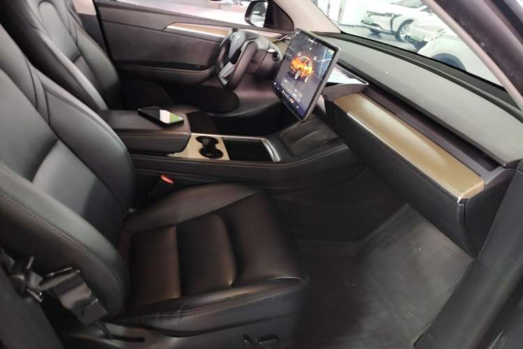 Used Tesla Model Y 2022 Revised Version Rear-Wheel Drive Right Front Seat
