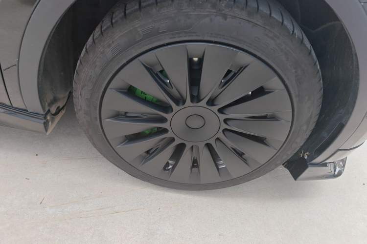 Used Tesla Model Y 2022 Revised Version Rear-Wheel Drive Right Front Wheel Hub