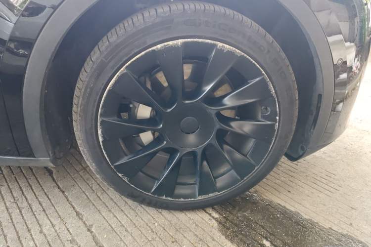 Used Tesla Model Y 2022 Revised Version Rear-Wheel Drive Right Front Wheel Hub