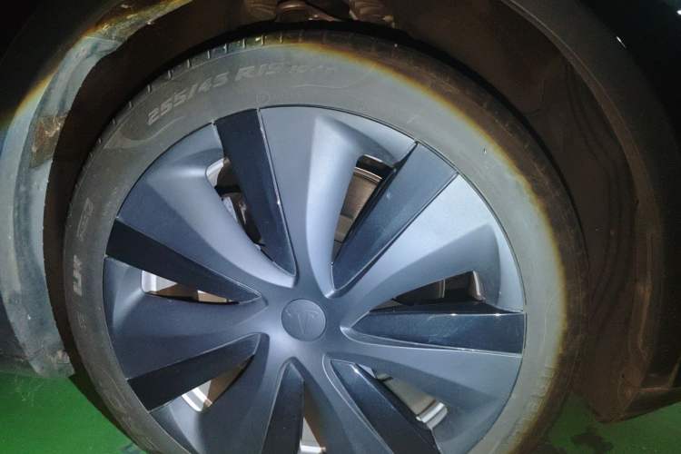 Used Tesla Model Y 2022 Revised Version Rear-Wheel Drive Right Front Wheel Hub