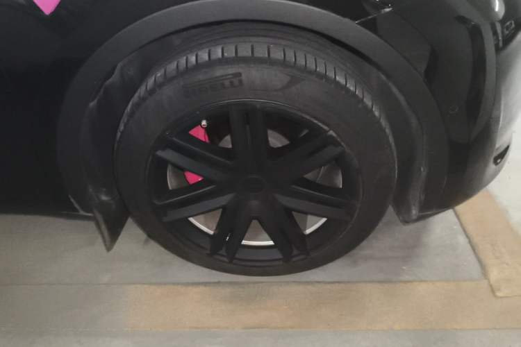 Used Tesla Model Y 2022 Revised Version Rear-Wheel Drive Right Front Wheel Hub
