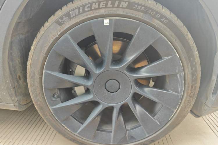 Used Tesla Model Y 2022 Revised Version Rear-Wheel Drive Right Front Wheel Hub