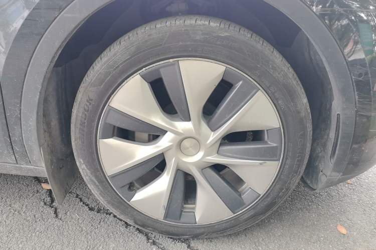 Used Tesla Model Y 2022 Revised Version Rear-Wheel Drive Right Front Wheel Hub
