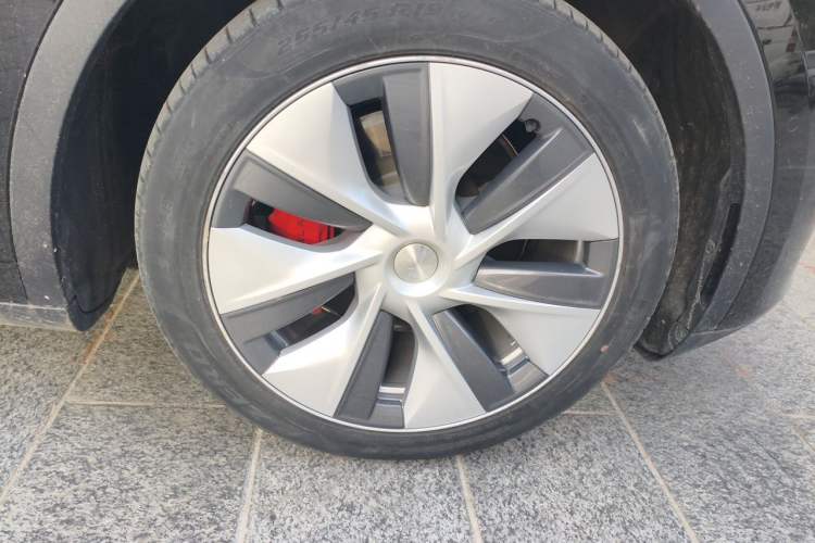 Used Tesla Model Y 2022 Revised Version Rear-Wheel Drive Right Front Wheel Hub