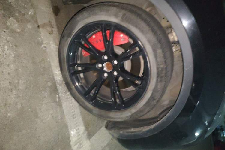 Used Tesla Model Y 2022 Revised Version Rear-Wheel Drive Right Front Wheel Hub