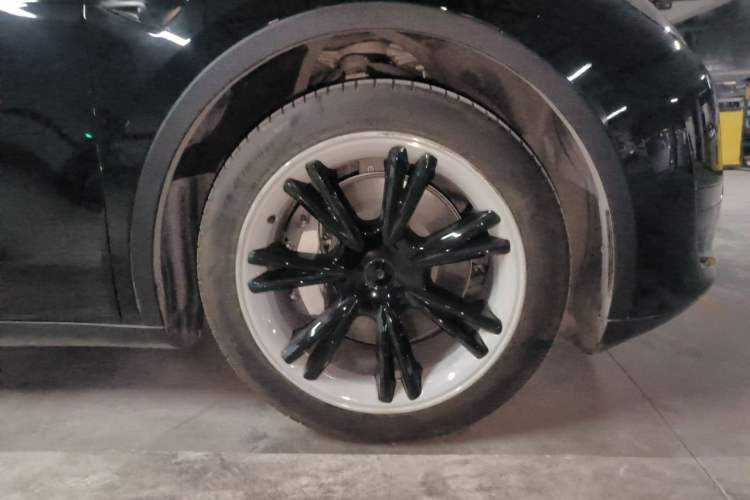 Used Tesla Model Y 2022 Revised Version Rear-Wheel Drive Right Front Wheel Hub
