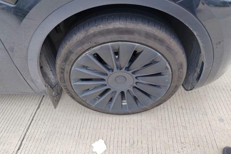 Used Tesla Model Y 2022 Revised Version Rear-Wheel Drive Right Front Wheel Hub
