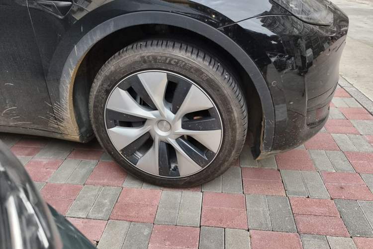 Used Tesla Model Y 2022 Revised Version Rear-Wheel Drive Right Front Wheel Hub