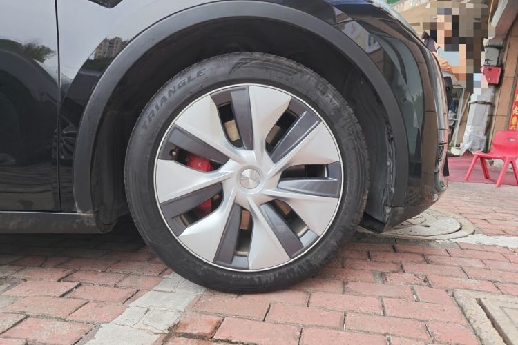 Used Tesla Model Y 2022 Rear-Wheel-Drive Version Right Front Wheel Hub