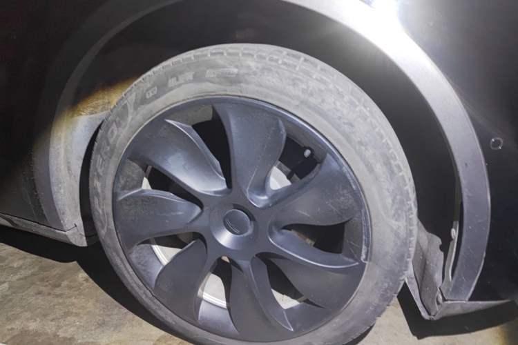 Used Tesla Model Y 2022 Revised Version Rear-Wheel Drive Right Front Wheel Hub