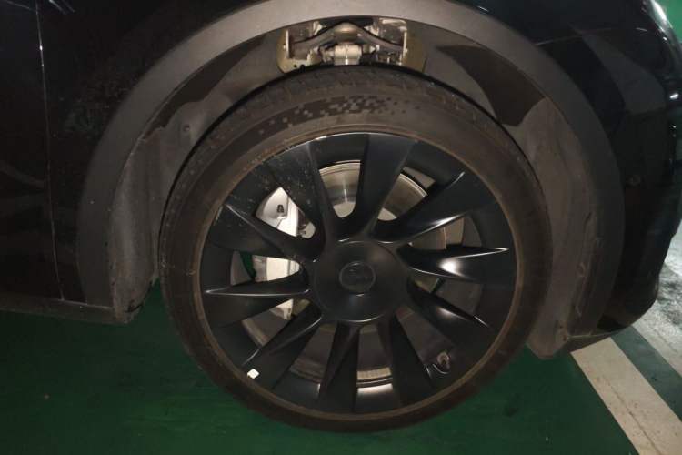 Used Tesla Model Y 2022 Revised Version Rear-Wheel Drive Right Front Wheel Hub