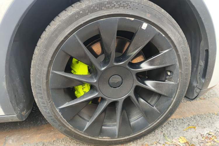 Used Tesla Model Y 2022 Revised Version Rear-Wheel Drive Right Front Wheel Hub