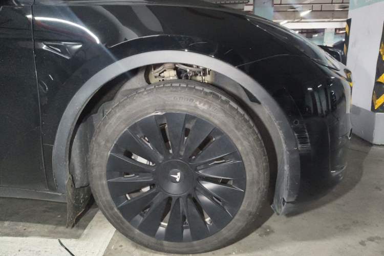 Used Tesla Model Y 2022 Revised Version Rear-Wheel Drive Right Front Wheel Hub
