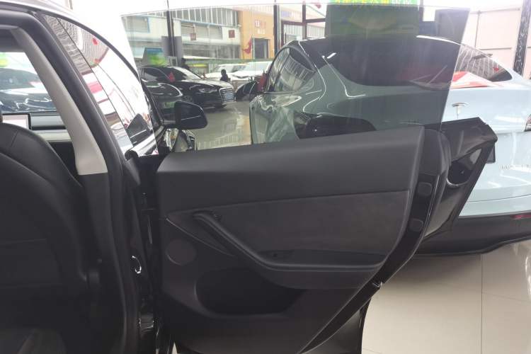 Used Tesla Model Y 2022 Revised Version Rear-Wheel Drive Right Rear Door Interior