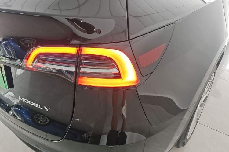 Used Tesla Model Y 2022 Revised Version Rear-Wheel Drive Right Rear Taillight
