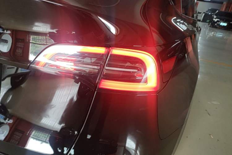 Used Tesla Model Y 2022 Revised Version Rear-Wheel Drive Right Rear Taillight
