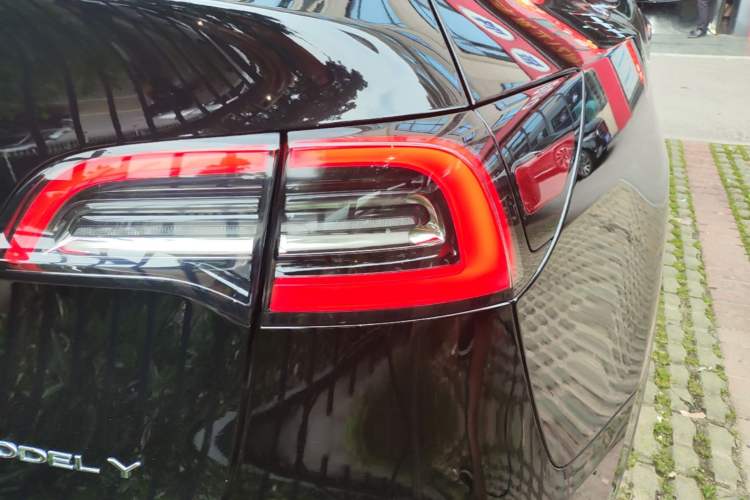 Used Tesla Model Y 2022 Revised Version Rear-Wheel Drive Right Rear Taillight