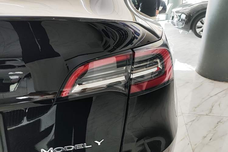 Used Tesla Model Y 2022 Revised Version Rear-Wheel Drive Right Rear Taillight