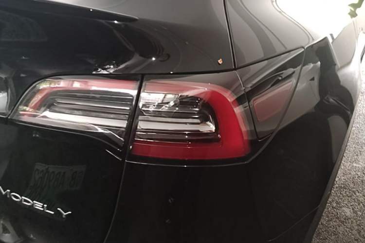 Used Tesla Model Y 2022 Revised Version Rear-Wheel Drive Right Rear Taillight