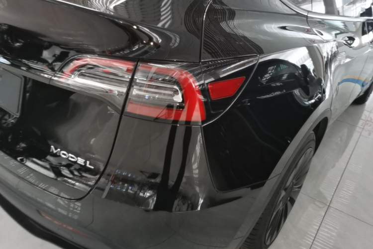 Used Tesla Model Y 2022 Revised Version Rear-Wheel Drive Right Rear Taillight