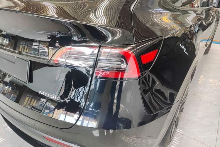 Used Tesla Model Y 2022 Revised Version Rear-Wheel Drive Right Rear Taillight